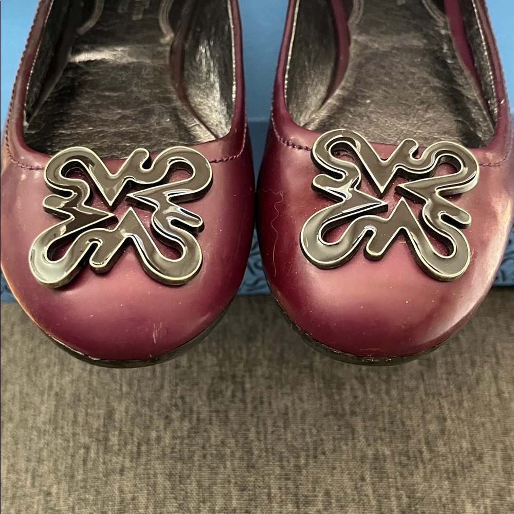 Simply Vera Vera Wang Black and Purple Flats - Picture 4 of 8